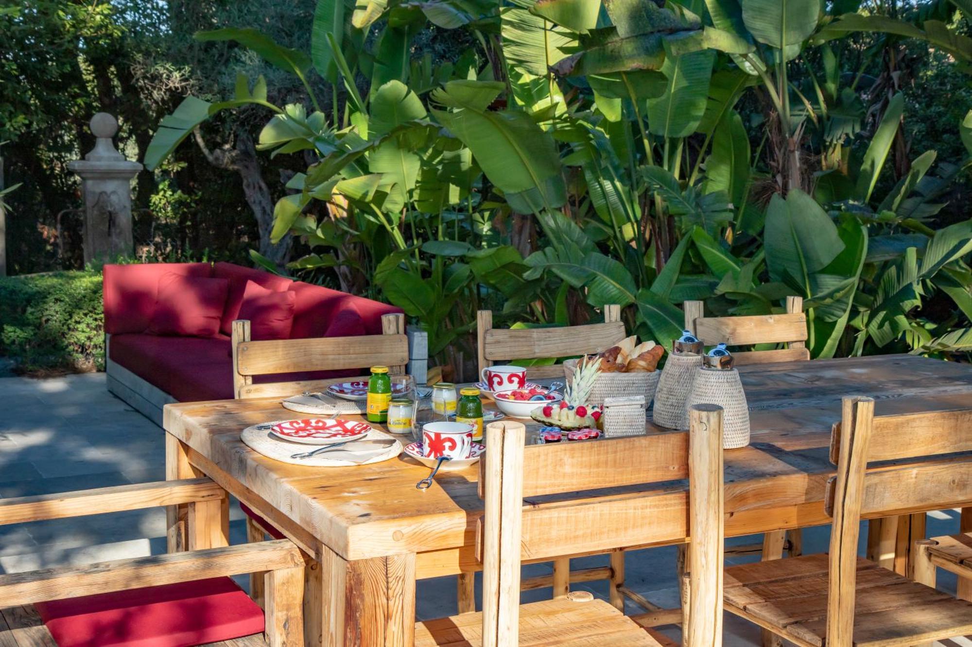 Vyylla Private Resort Saint Tropez Ruang foto
