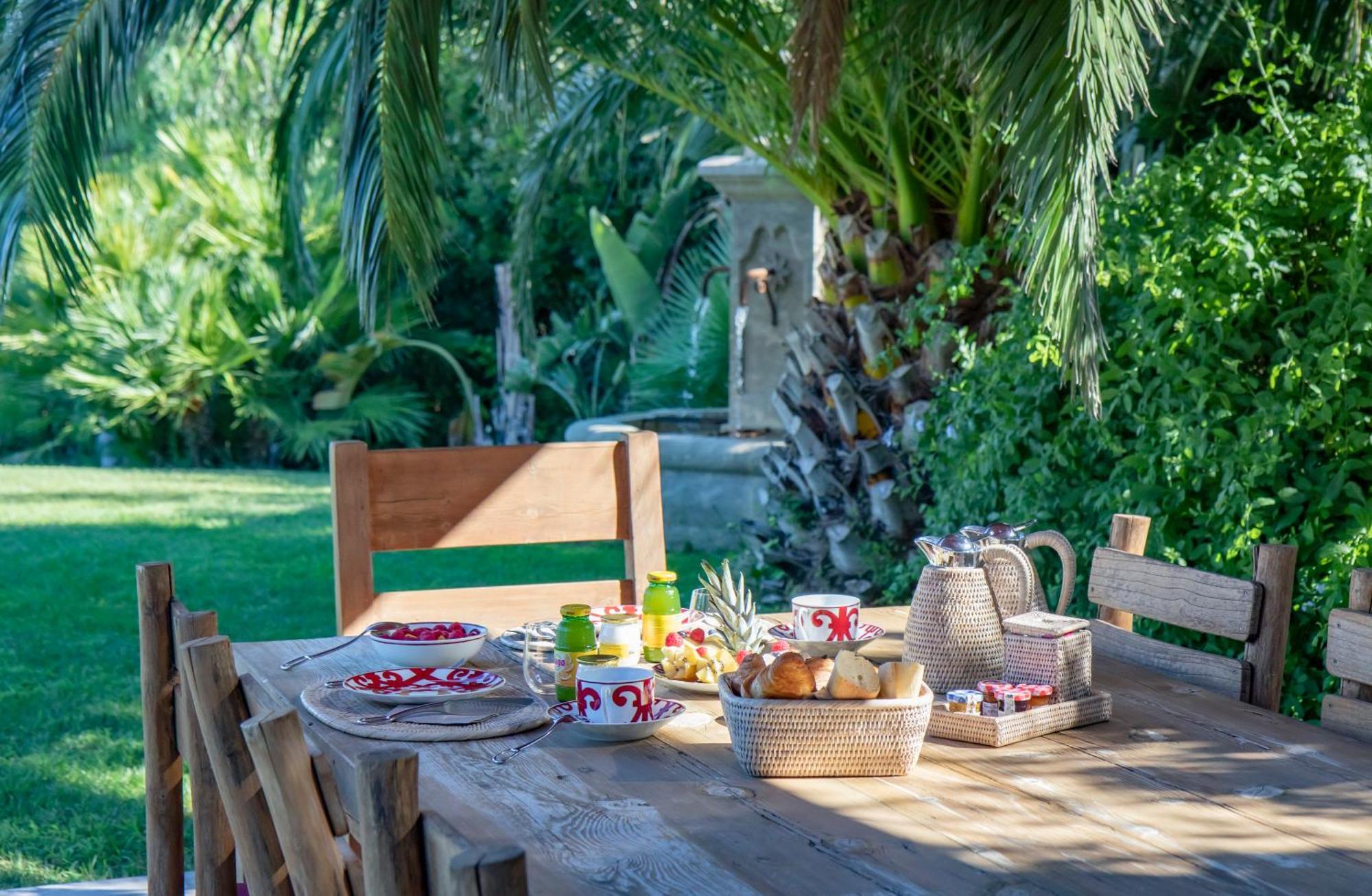 Vyylla Private Resort Saint Tropez Ruang foto